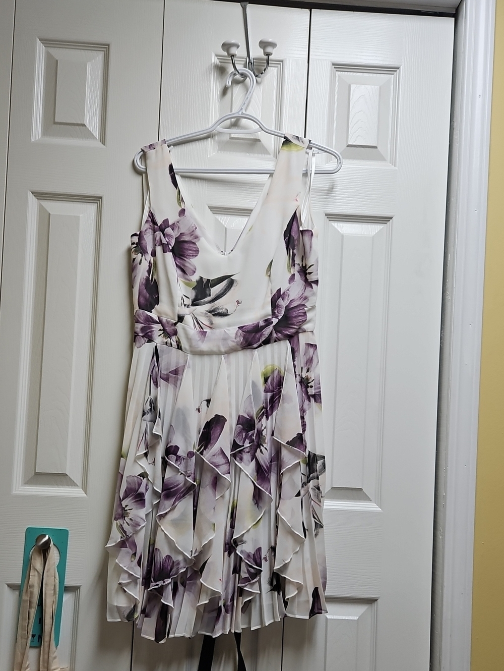 le chateau White Floral V-Neck Pleated Tiered Dress with Purple Blooms